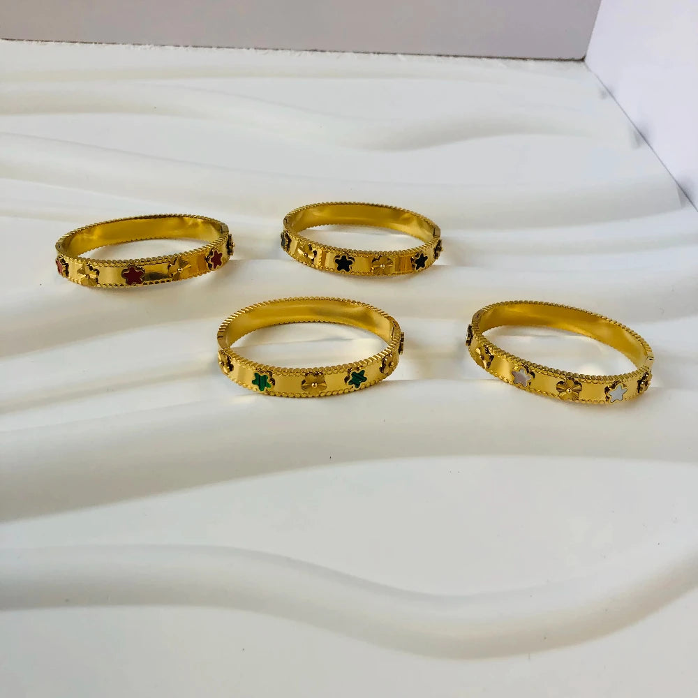 Bracelet Jonc Fleur Dorée – Acier Inoxydable