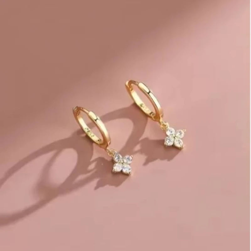 Bracelet Trèfle Cristal – Zircons Étincelants