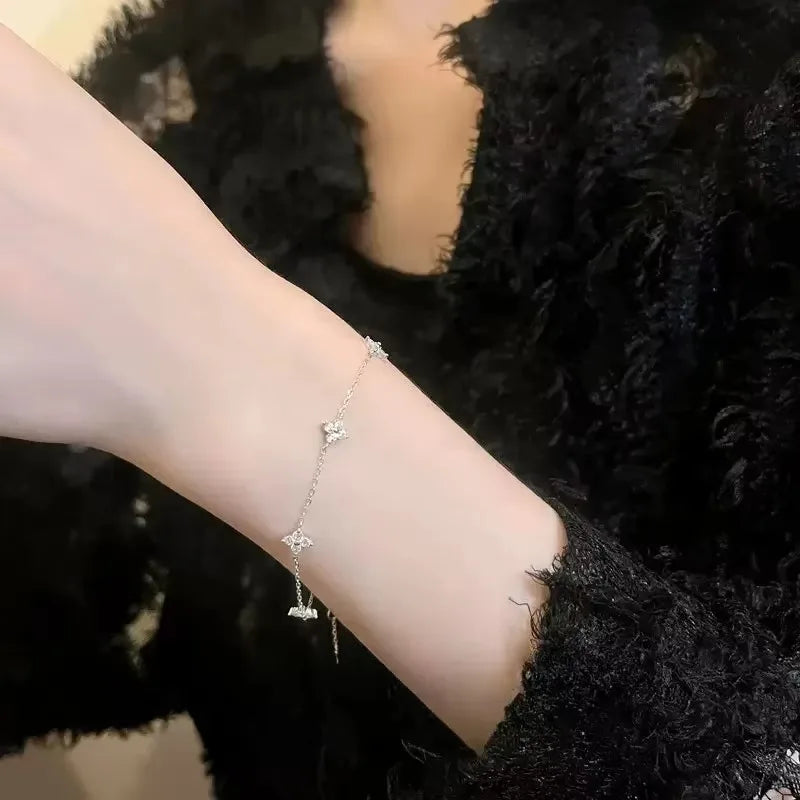Bracelet Trèfle Cristal – Zircons Étincelants